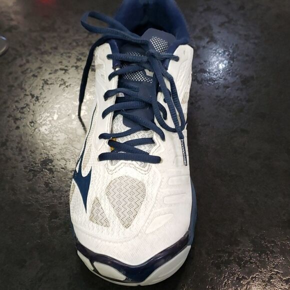 Wave lighting sneakers  - Picture 4 of 5